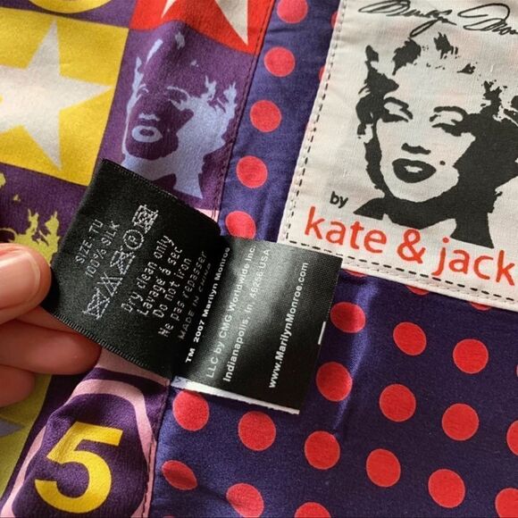 Marilyn Monroe sleeveless 100% silk top - Picture 7 of 9